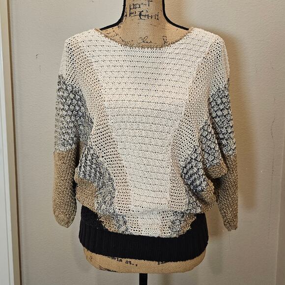 NWOT Marc by Marc Jacobs Batwing Sleeve Sweater Size Small - Picture 1 of 5